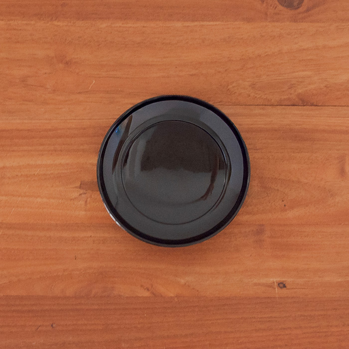 椿皿　4.5寸　黒【クーポンプレゼント11/30まで】