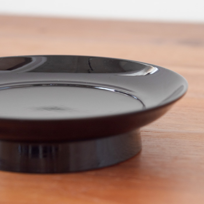 椿皿　4.5寸　黒【クーポンプレゼント11/30まで】