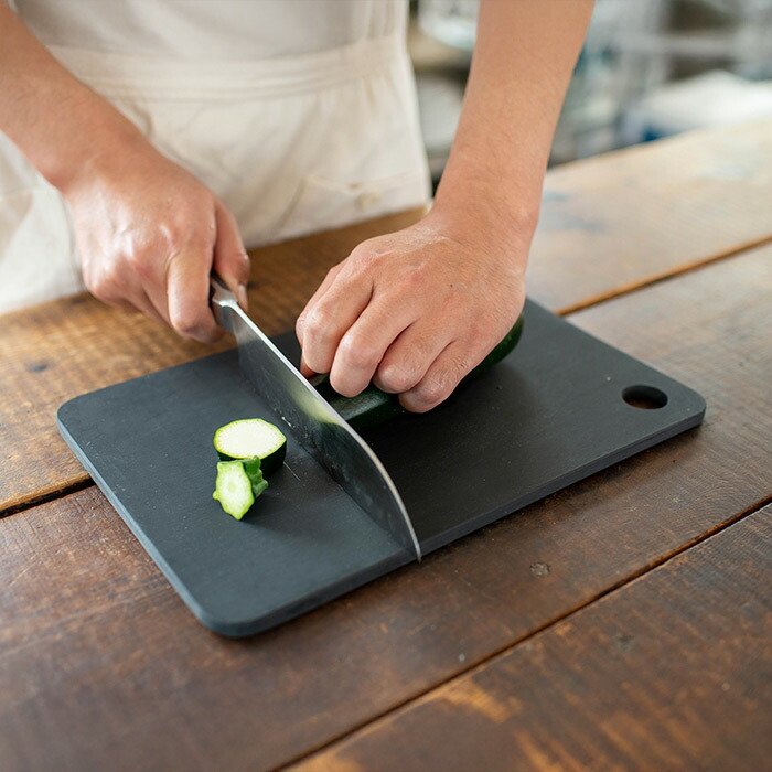 ラバラバ　カッティングボード　M　/　RUBBER Raba