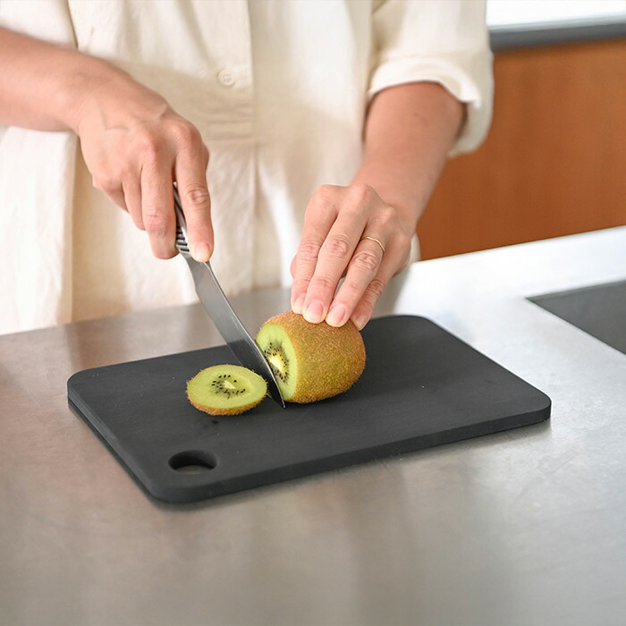 【会員限定５%クーポンあり】ラバラバ　カッティングボード　S　/　RUBBER Raba